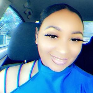 Meet your Posher, Dereka